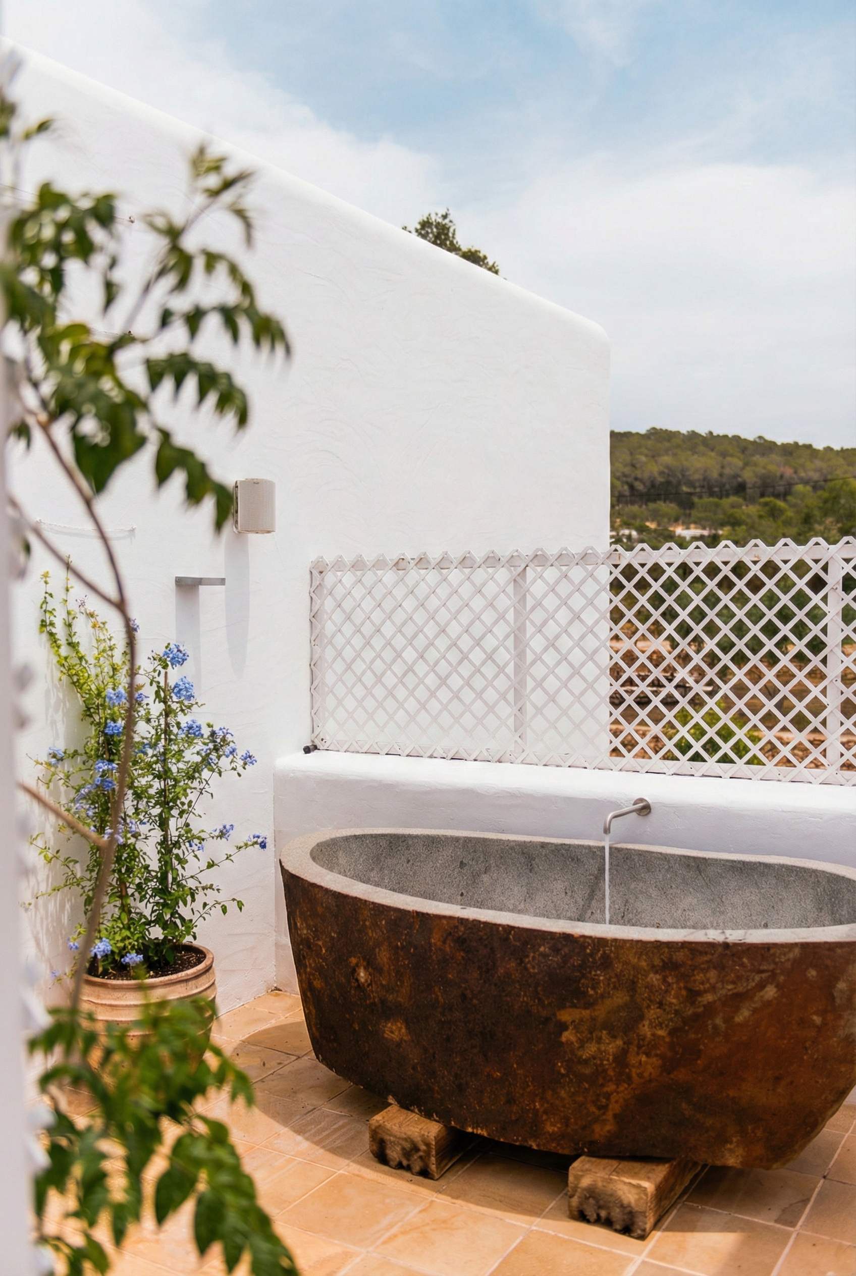 Elemental Stone Bath